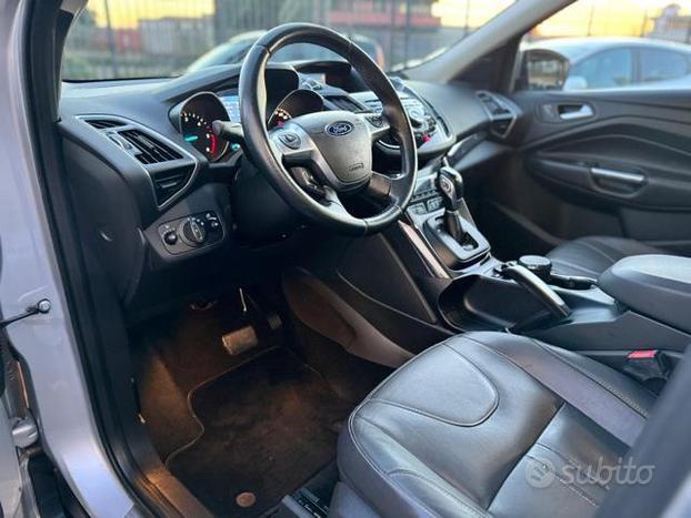 FORD Kuga 2.0 TDCI 163 CV 4WD Powershift Titaniu