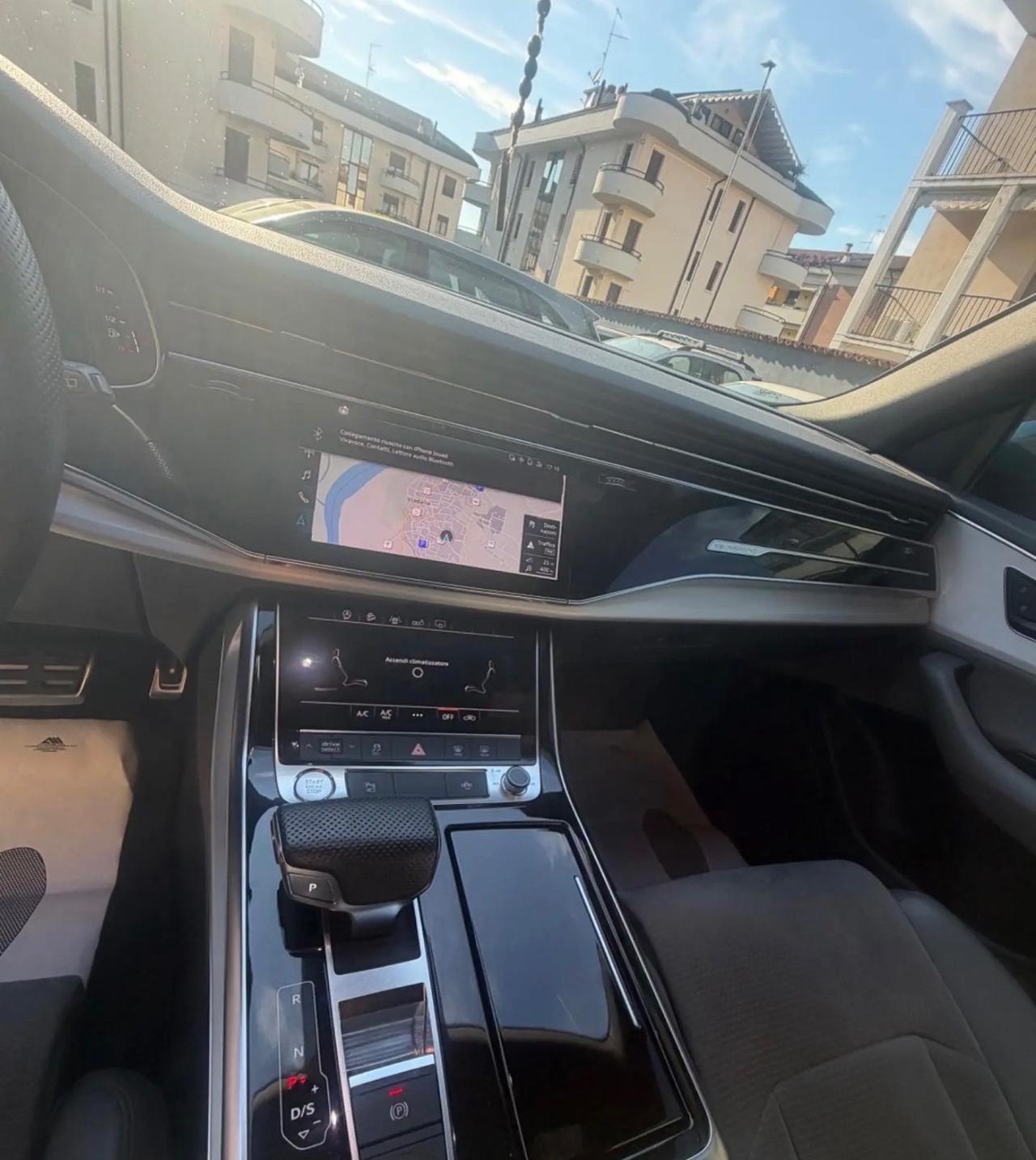 Audi Q8 55 TFSI quattro tiptronic Sport