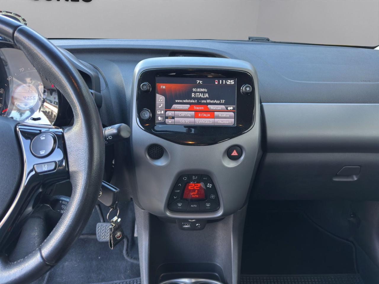 Toyota Aygo 5p 1.0 x-play 72cv