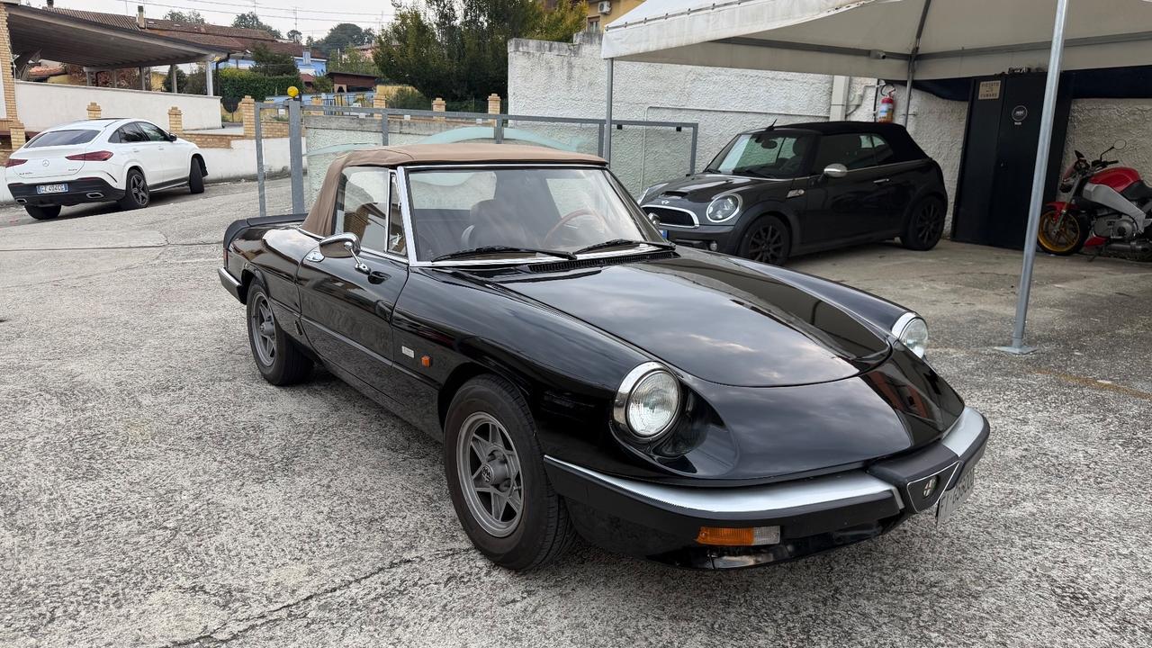 Alfa Romeo Spider 1.6