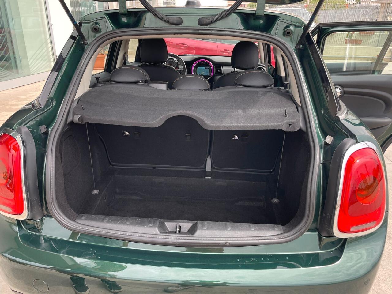 Mini Cooper D 1.5 ok neopatentati