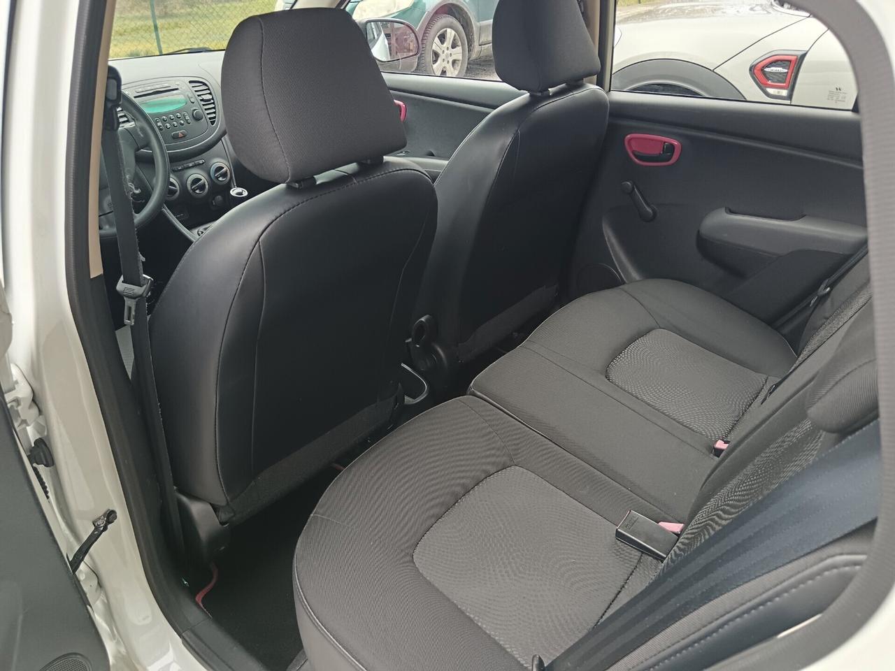 Hyundai i10 1.1 12V FIORUCCI RETROCAMERA