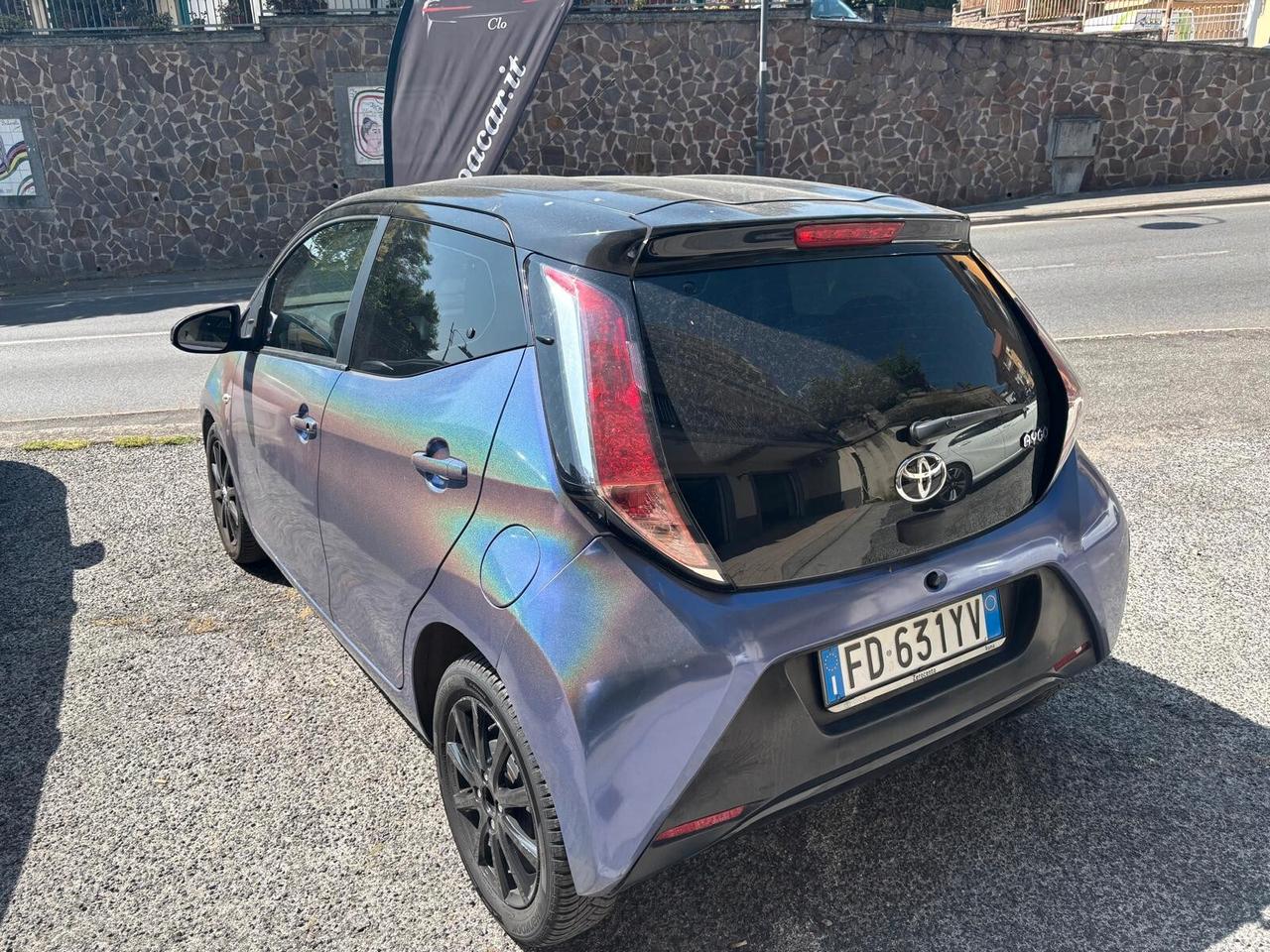 Toyota Aygo 1.0 VVT-i 69 CV 5 porte x-wave MMT