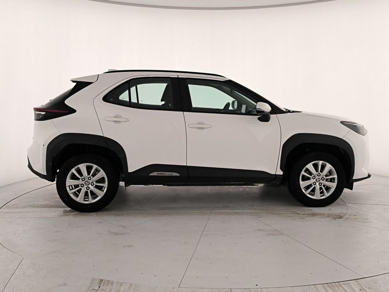 Toyota yaris cross 1.5h active fwd 116cv e-cvt