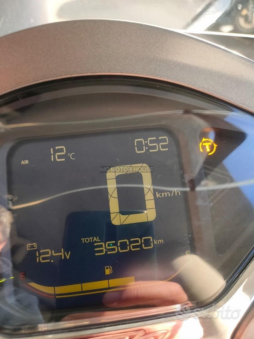 Honda sh 350 +0maggi0 casco+rate+permute+garanzia