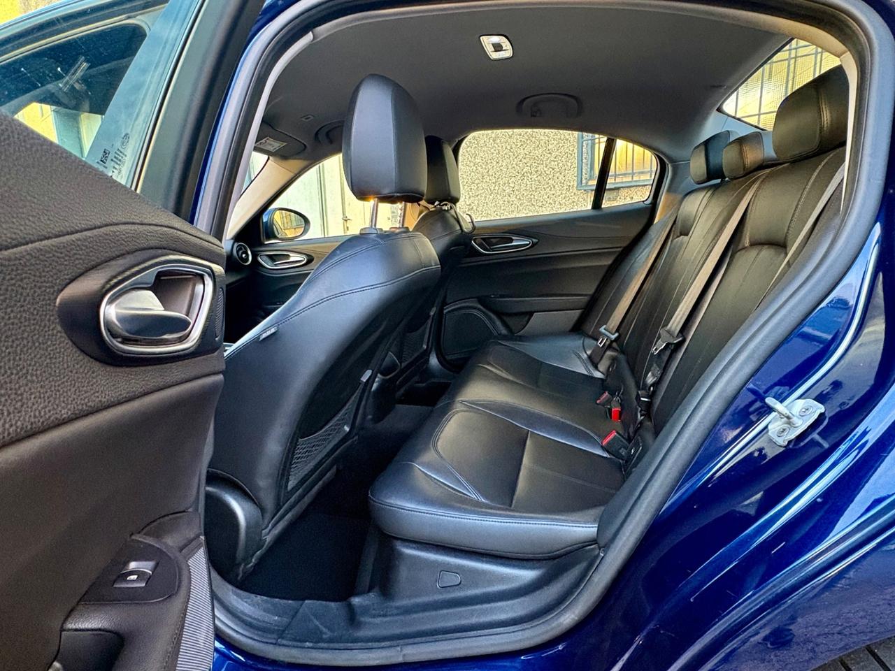 Alfa Romeo Giulia 2.2 TD 180 CV Business Sport