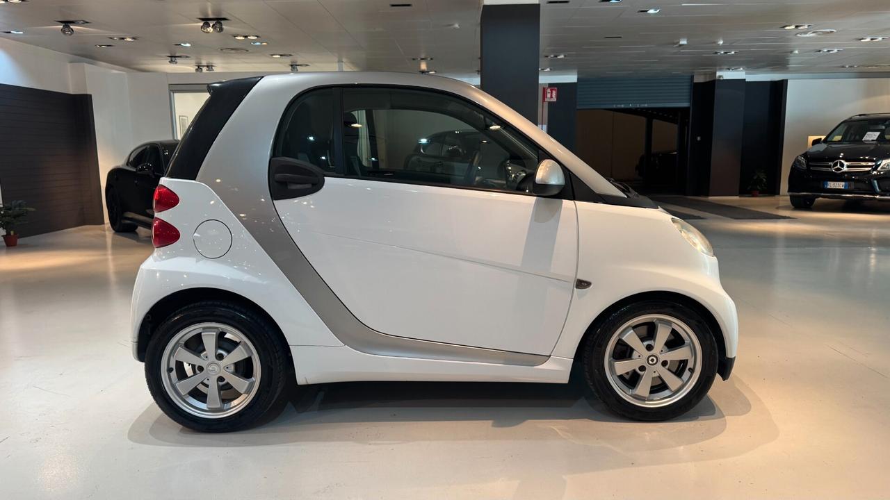 SMART FORTWO 1.0 BENZINA 71CV - 2011