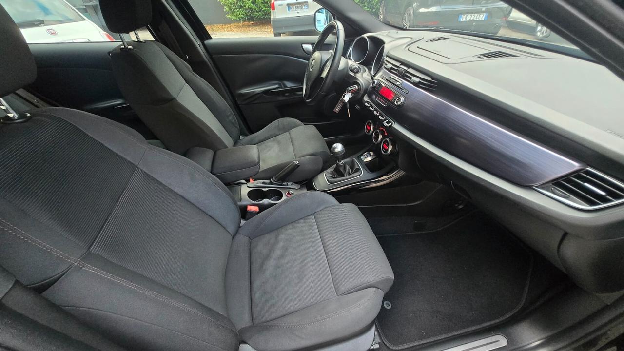 Alfa Romeo Giulietta 2.0 JTDm-2 140 CV Exclusive