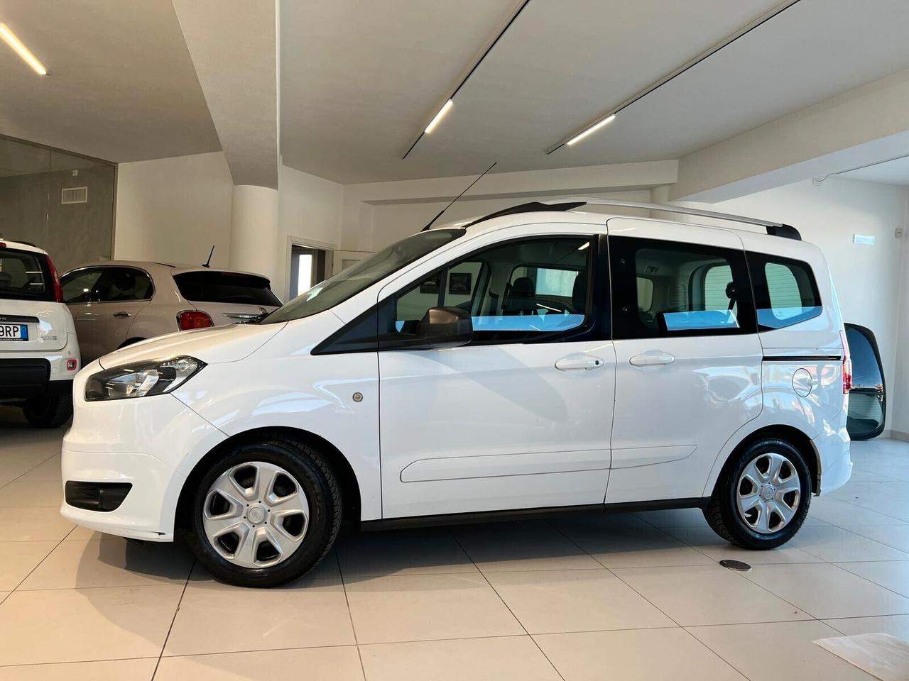 Ford Tourneo Courier 1.5 TDCI 75 CV Plus