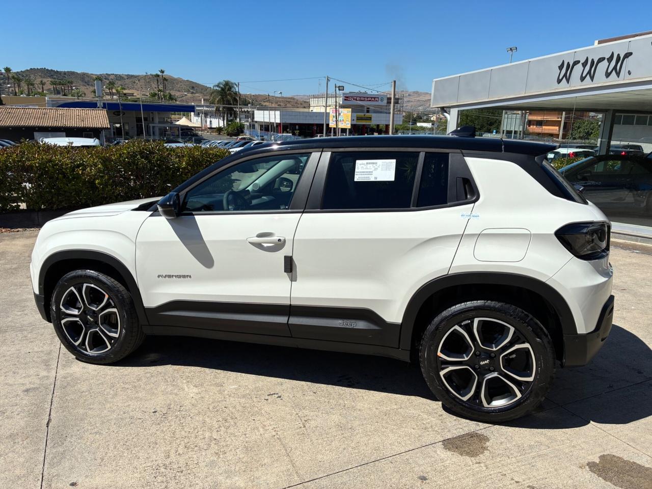 Jeep Avenger 1.2 Turbo 110 CV MHEV Summit bicolor