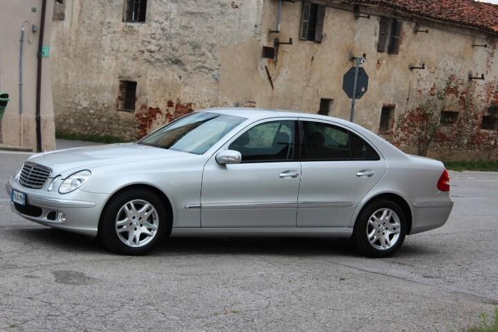 Mercedes-benz E 270 CDI cat Elegance 45.000 KM CERTIFICATI AUTO DA AMATORE PARI NUOVO