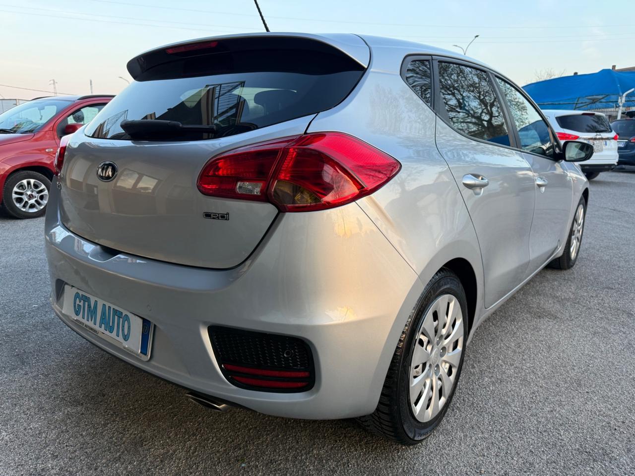 Kia Ceed - 1.6 CRDi 110 CV 5 porte - Neopatentati