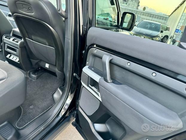 LAND ROVER Defender 110 3.0D I6 250 CV AWD Auto