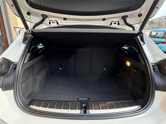 BMW X2 sDrive18d Advantage SPORT (FULL OPTIONAL)