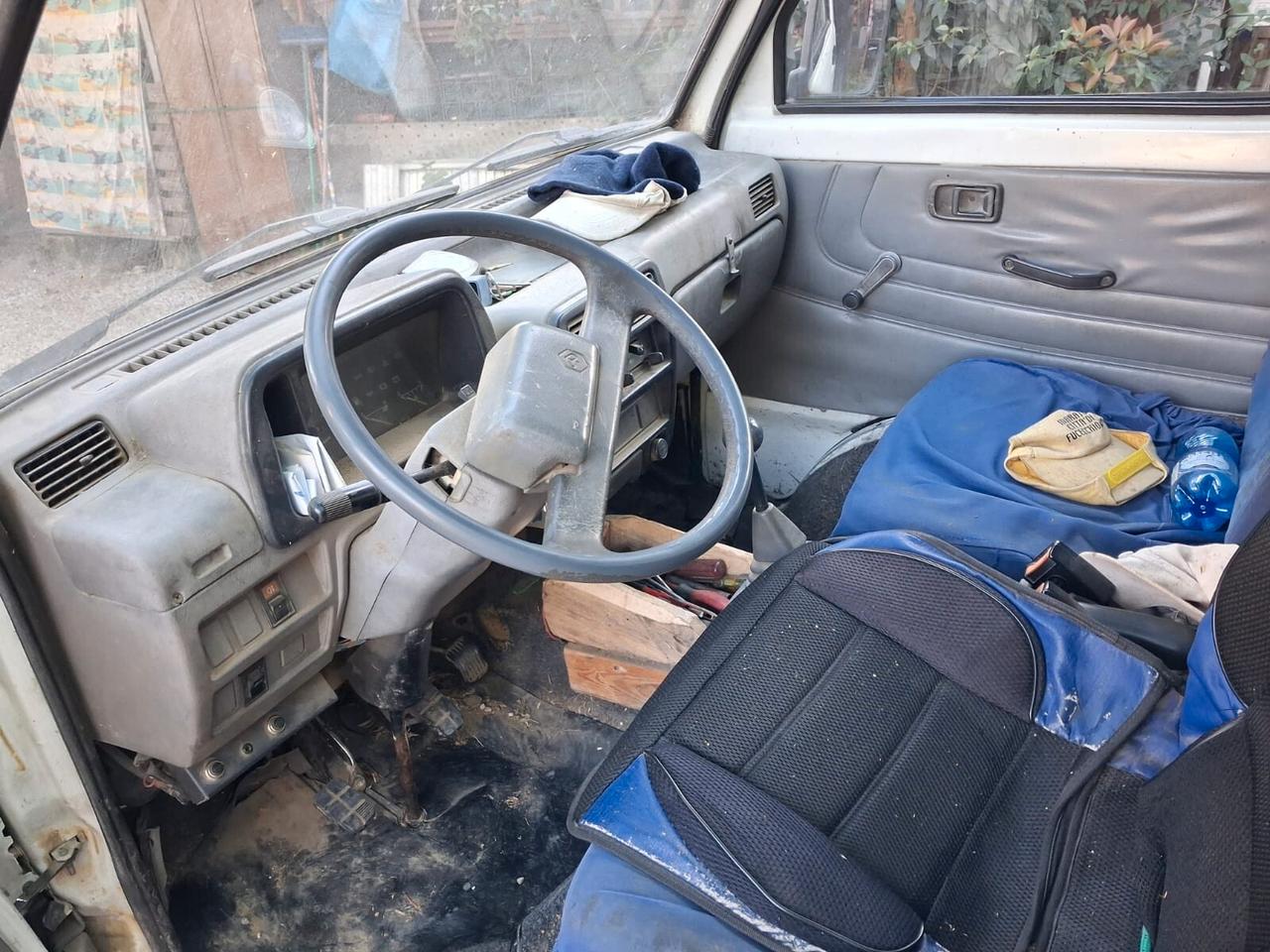 Piaggio Porter 1.4 diesel cassone ribaltabile tri laterale.