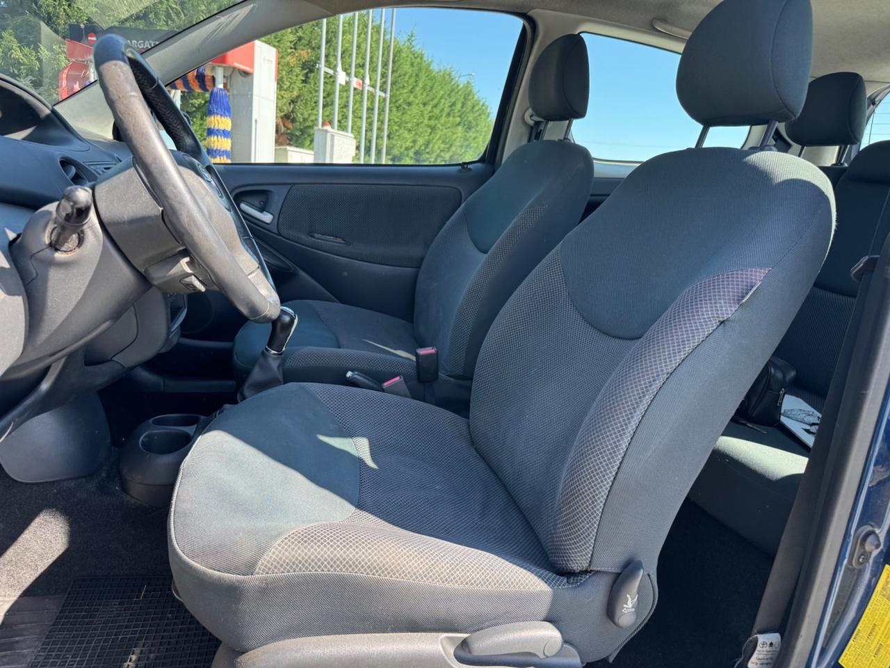 Toyota Yaris 1.0 3 porte Sol