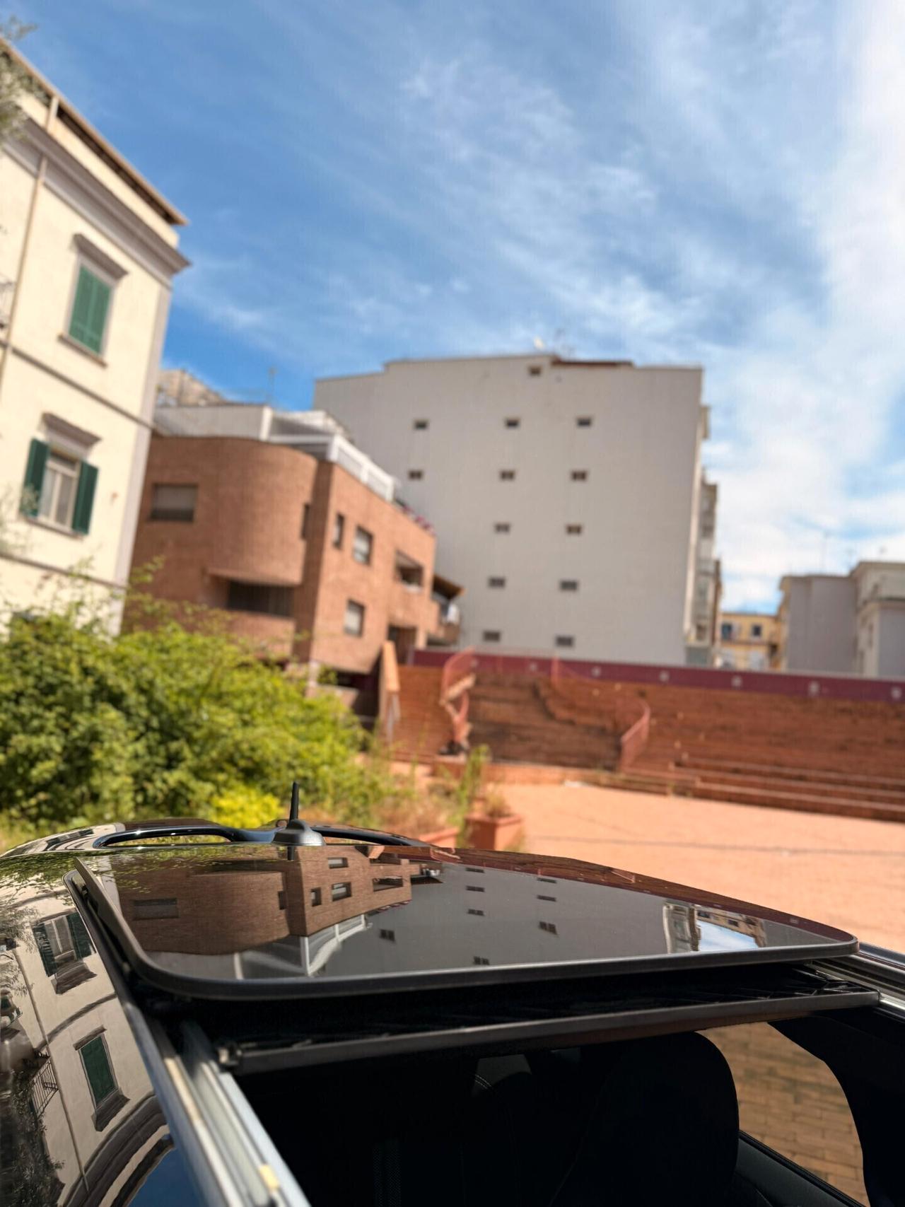 Mini Mini 2.0 John Cooper Works interno ed esterno