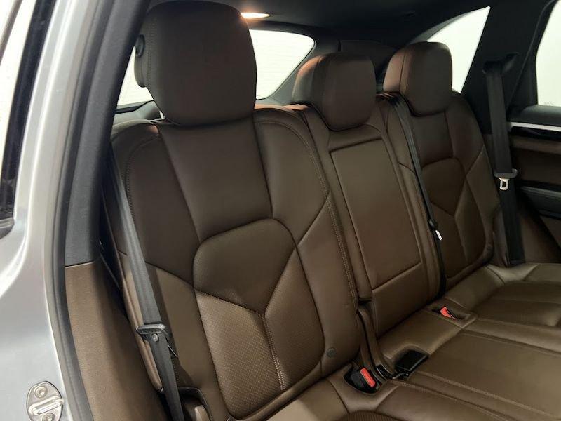 Porsche Cayenne Diesel Platinum Edition 262 CV