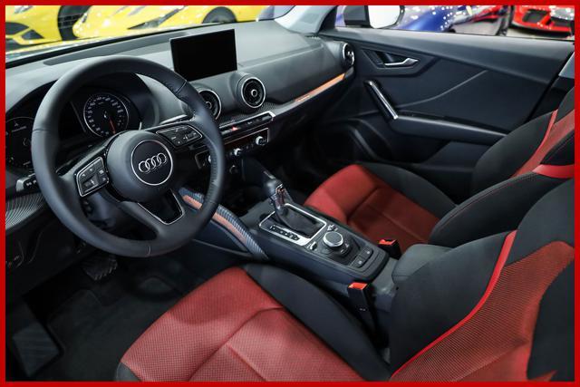 AUDI Q2 35 TDI quattro S tronic Business Plus