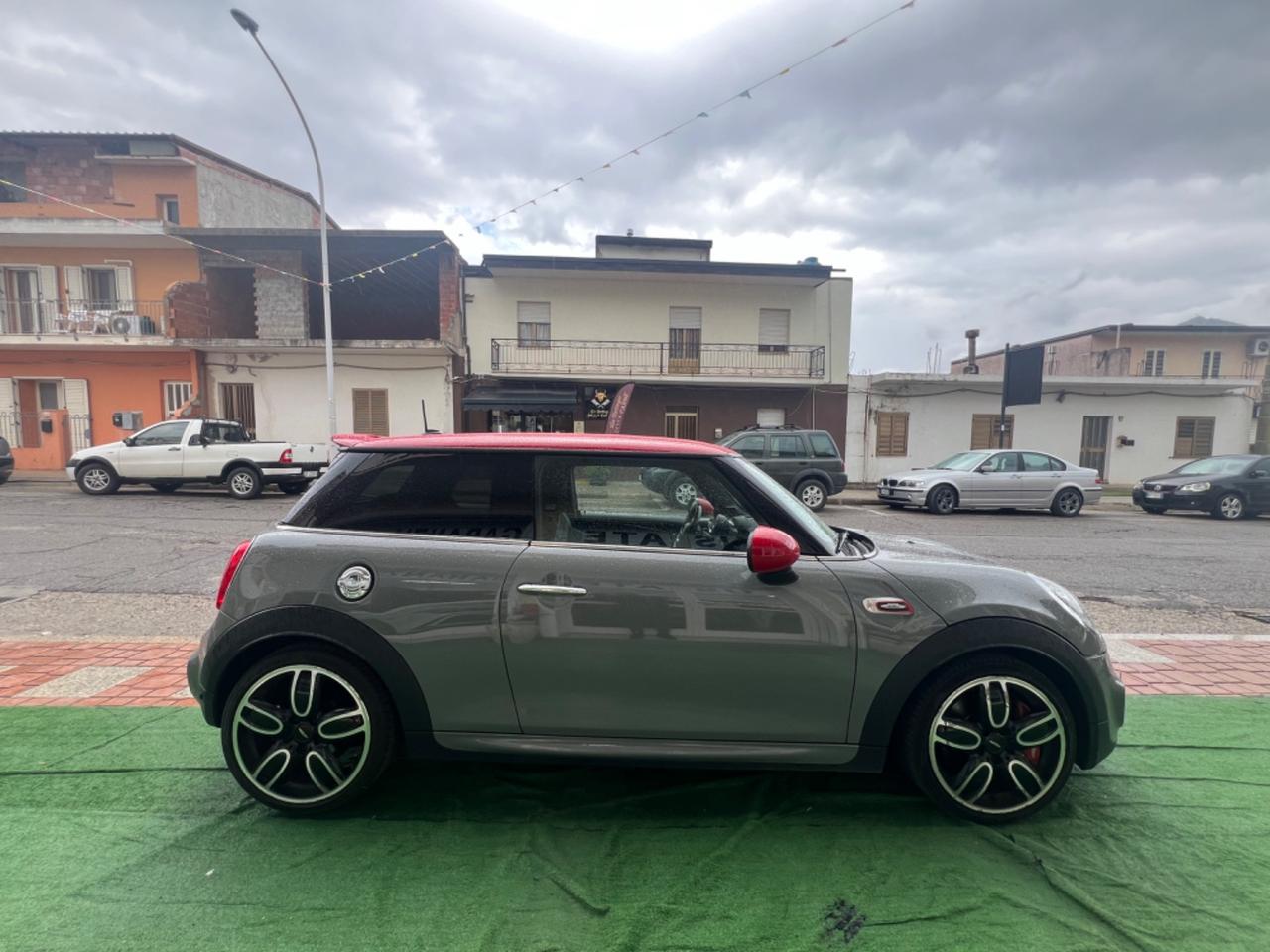 Mini John Cooper Works challenge edition