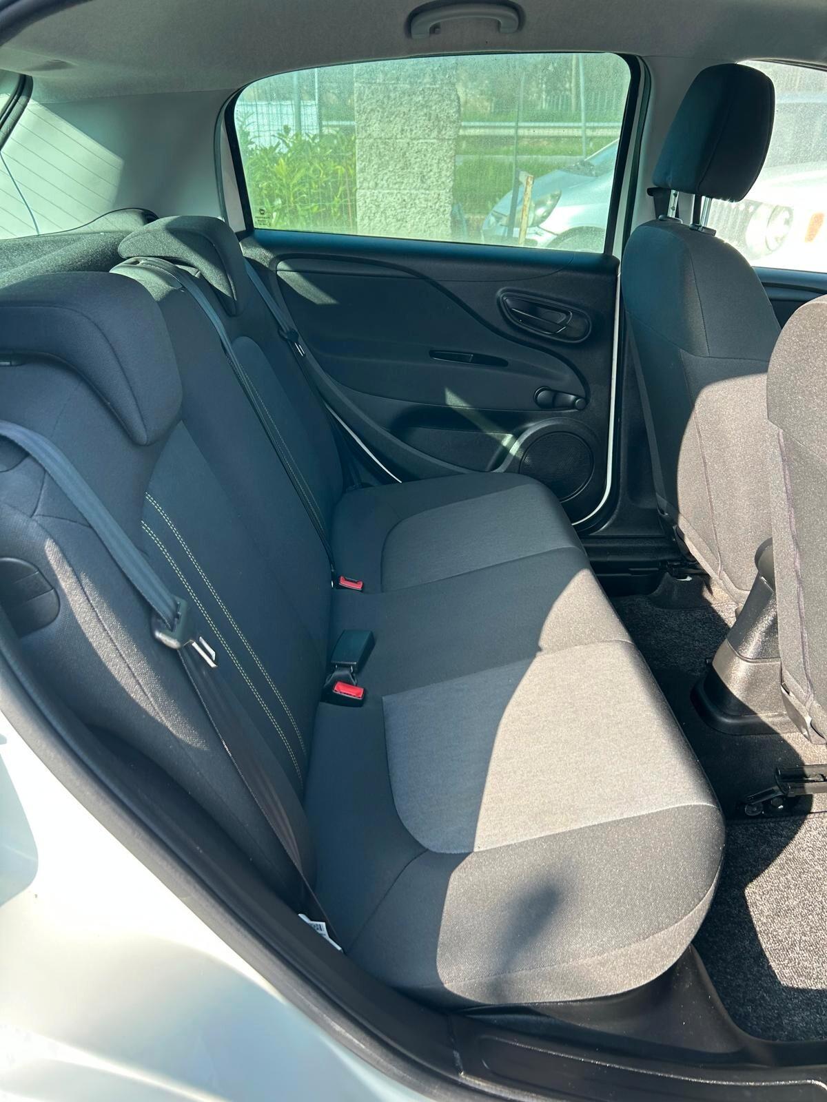 Fiat Punto 1.2 8V 5 porte Lounge ok neo patentati