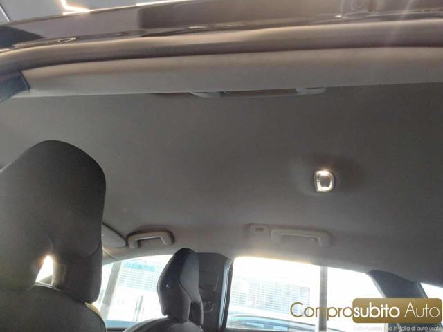 VOLVO V40 D2 1.6 Momentum