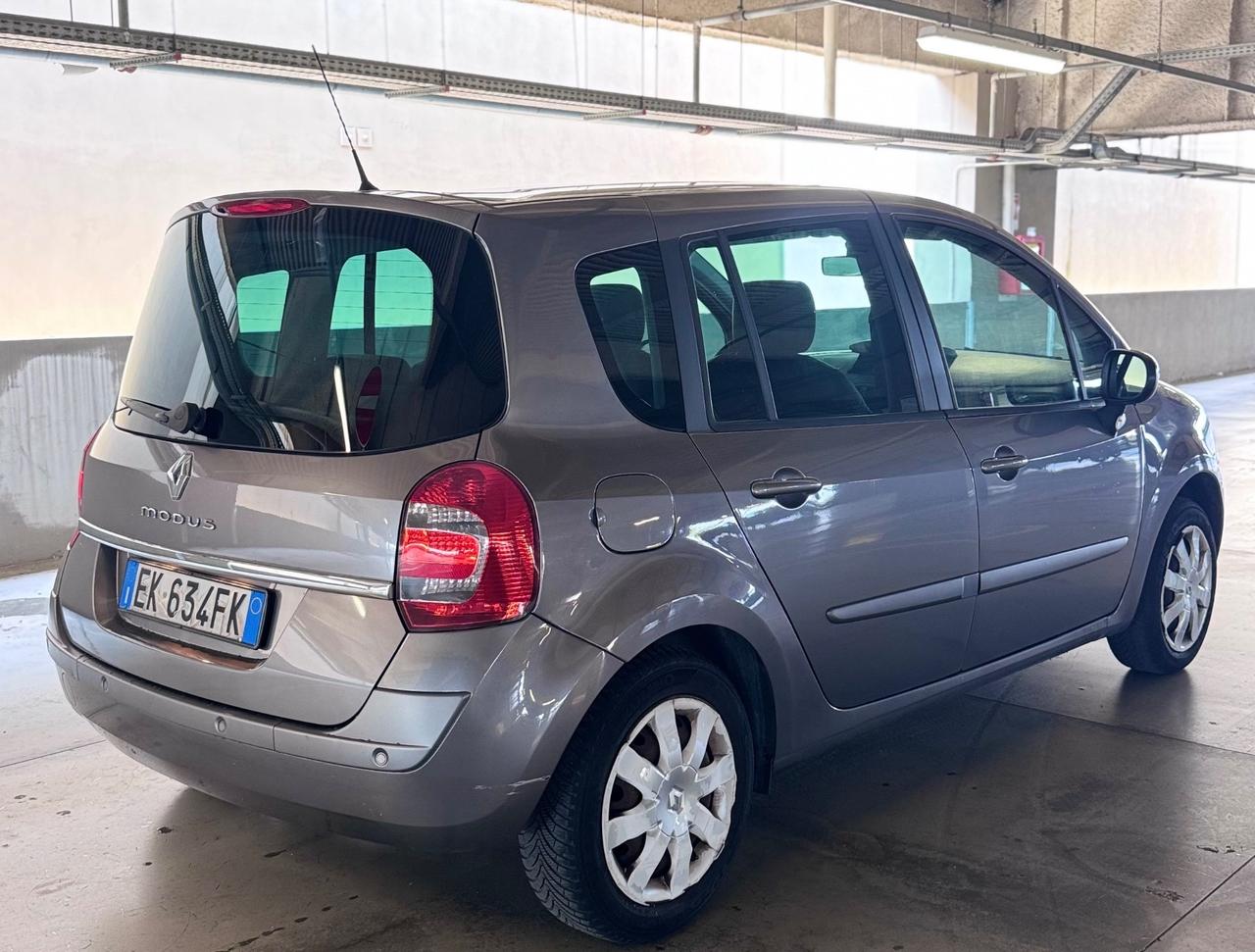 Renault Modus Grand 1.2 16V Live GPL