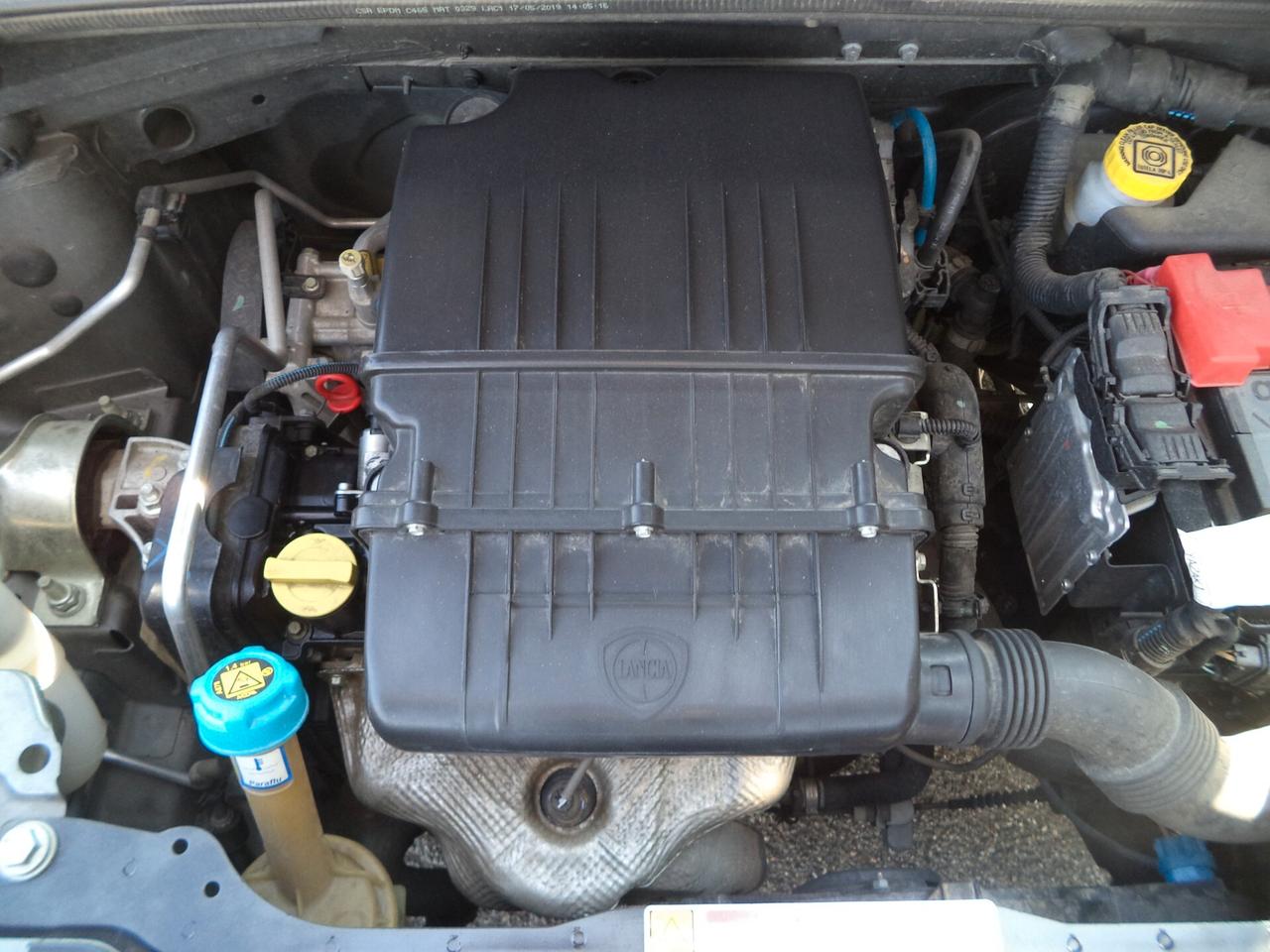 Lancia Ypsilon 1.2 69 CV 5 porte Elefantino Blu OK NEOPATENTATI