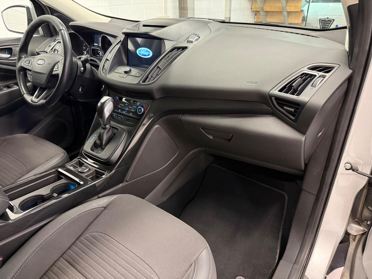 Ford Kuga 2.0 TDCI 150 CV S&S 4WD Powershift Titanium