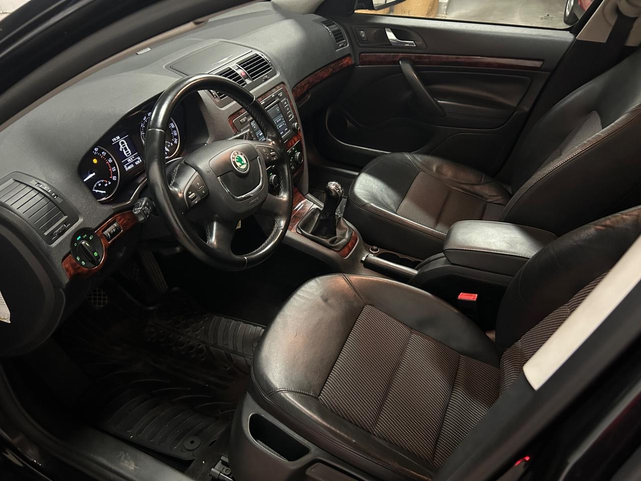 Skoda Octavia 1.6 TDI CR F.AP. Wagon Elegance