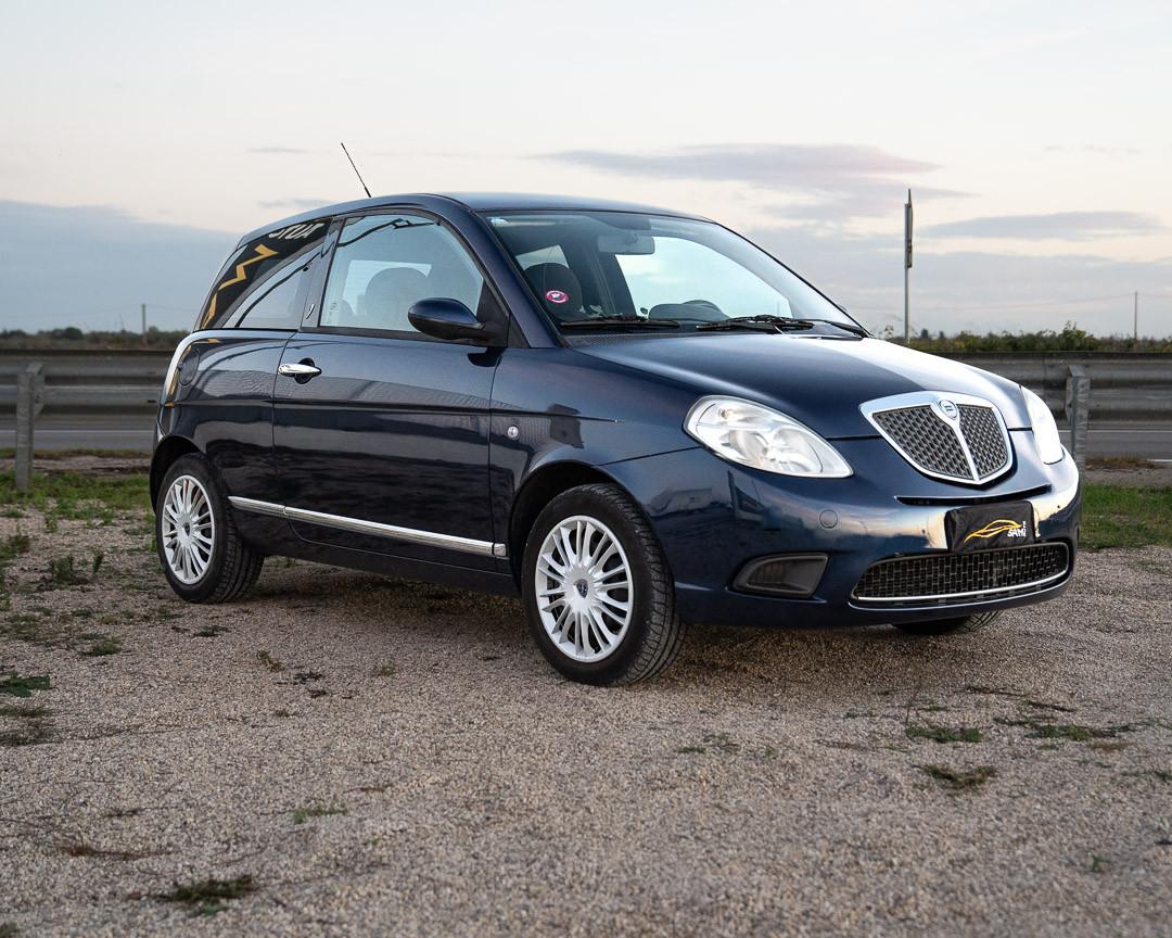 Lancia Ypsilon 1.3 mjt (55kw) argento ber. 3p/d/1248cc