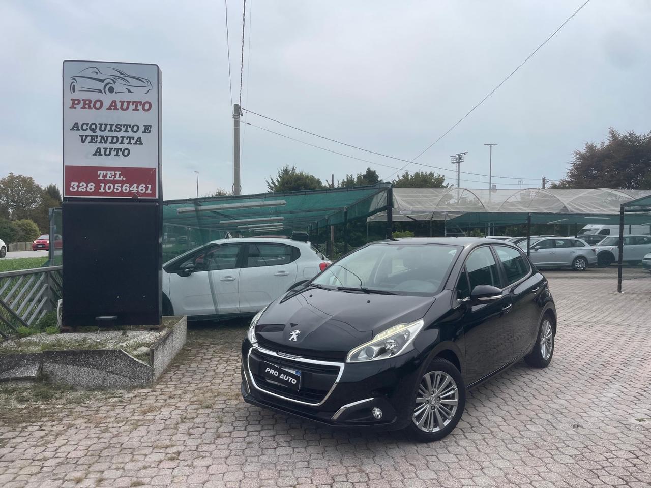 Peugeot 208 PureTech 82 5 porte Allure