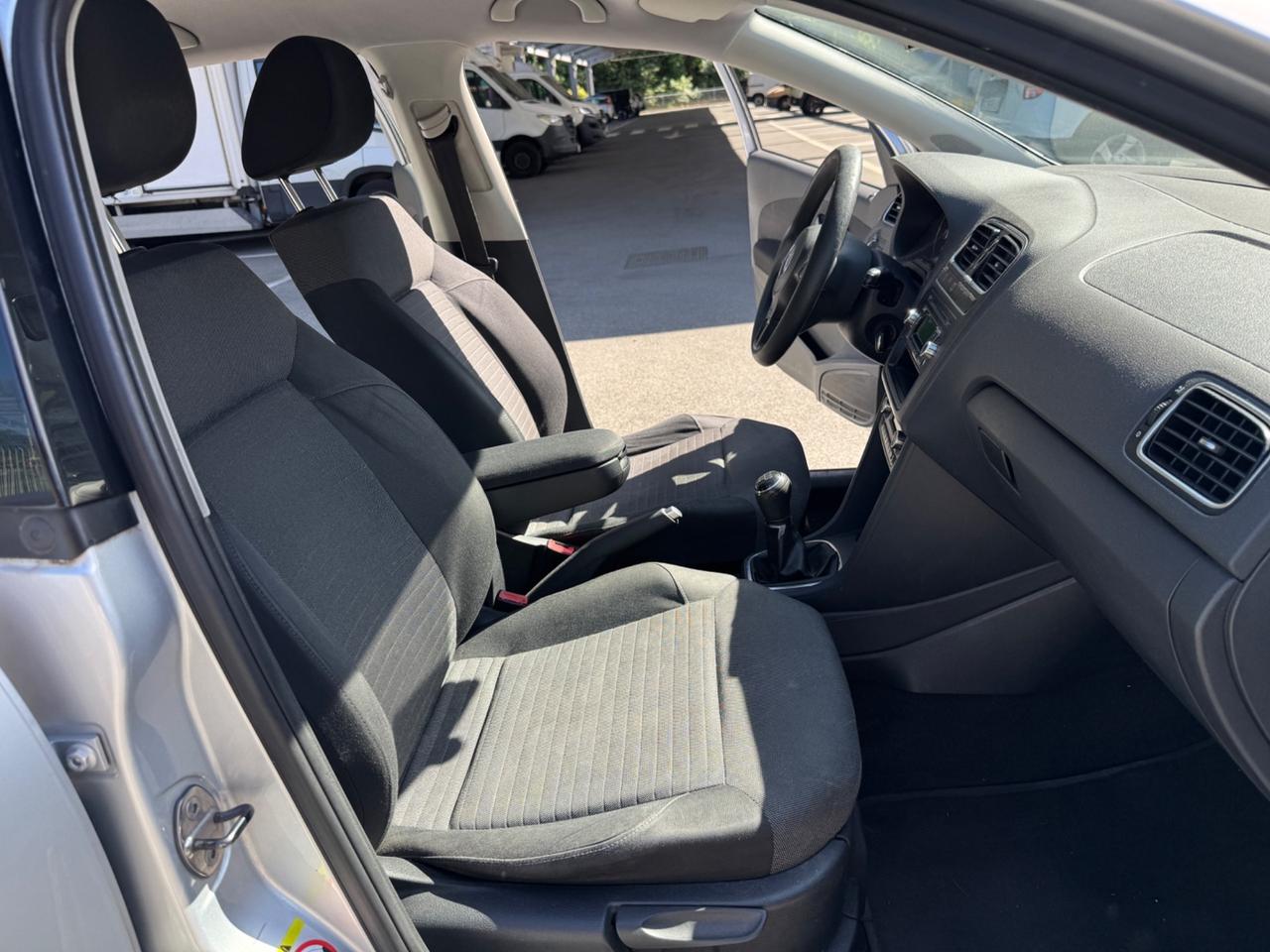 Volkswagen Polo 1.6 TDI tagliandi solo casa madre 2014