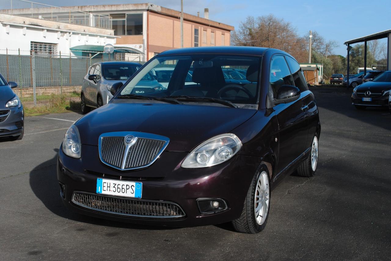 LANCIA YPSILON 1.4 BENZ/GPL 77 CV OK NEOPATENTATI