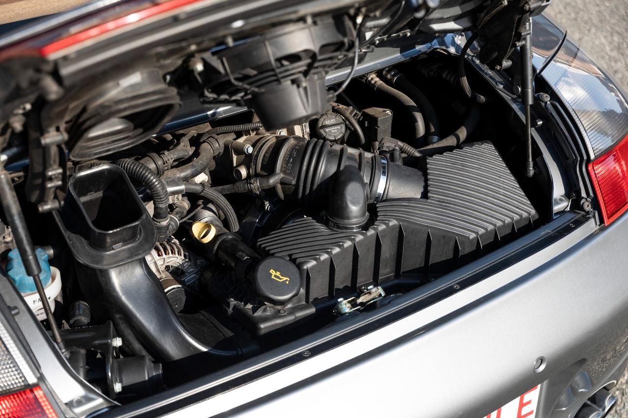 Porsche 911 Carrera 4S cat Coupé