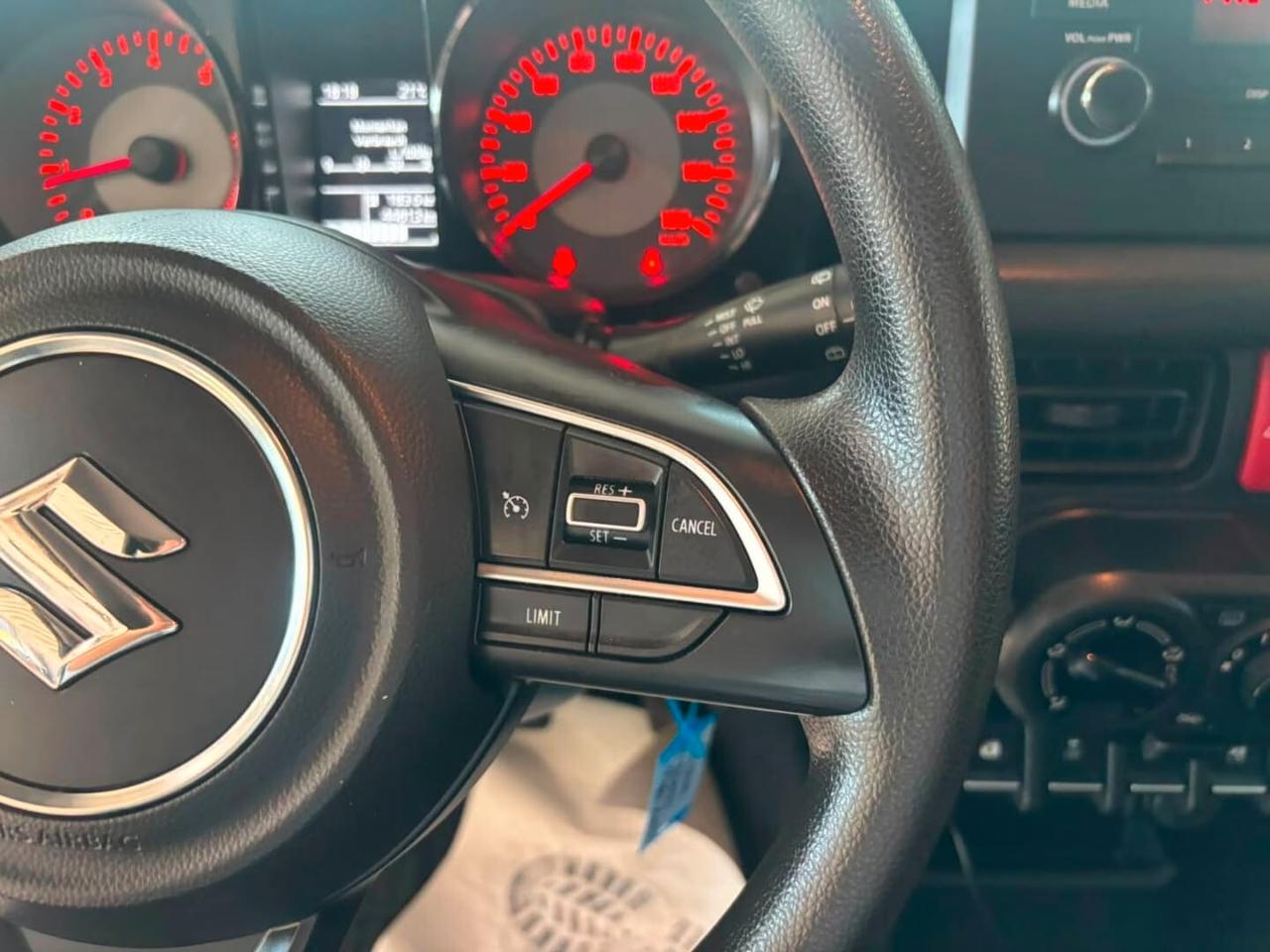 Suzuki Jimny 1.5 5MT Top