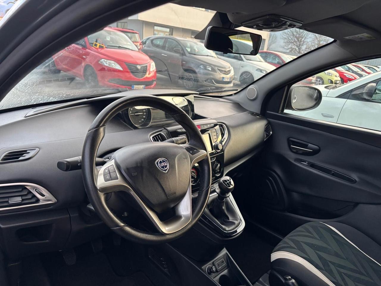 Lancia Ypsilon 900 TwinAir Natural Power - 2016