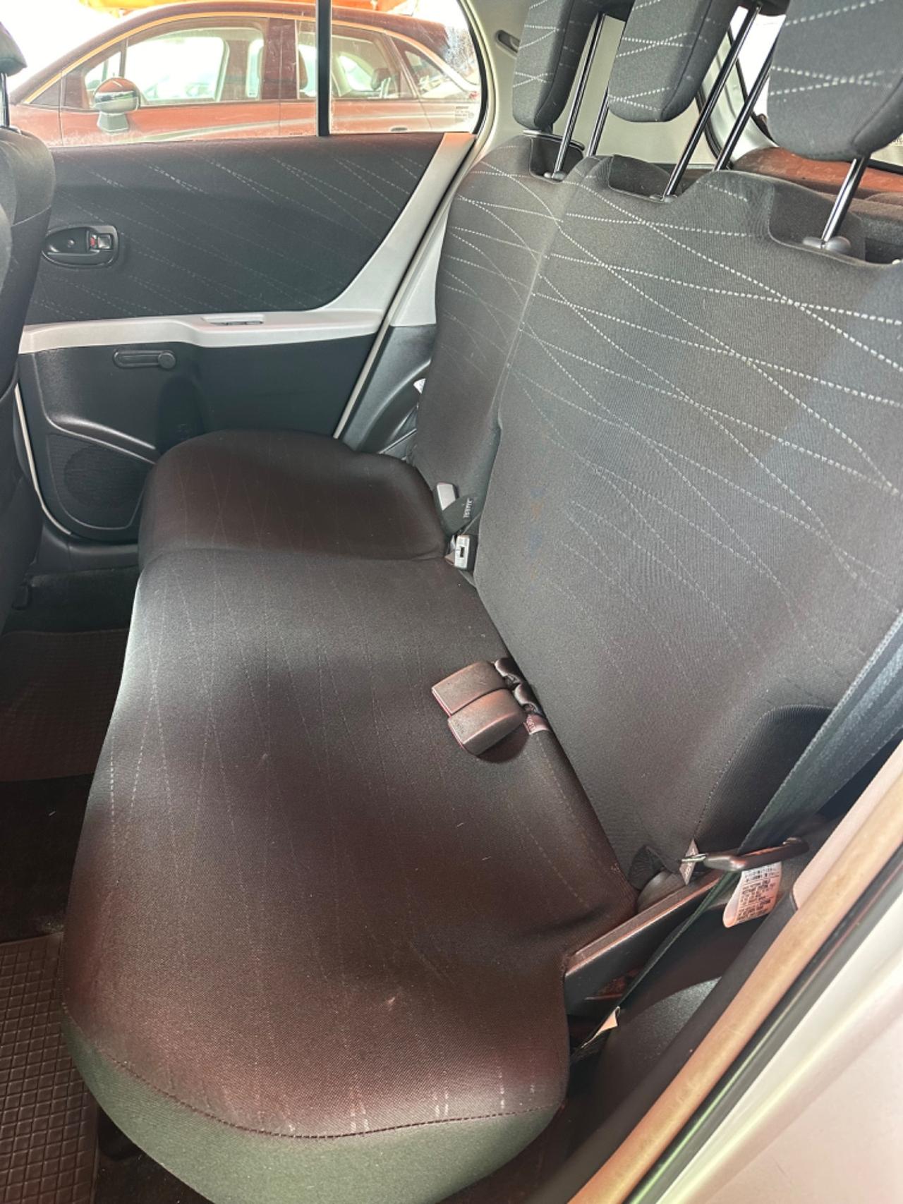 Toyota Yaris 1.0 5 porte Sol