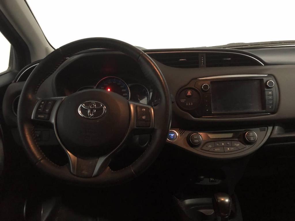 Toyota Yaris 5 Porte 1.5 Hybrid Business
