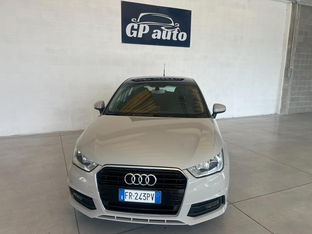 Audi A1 SPB 1.0 TFSI ultra S tronic S-LINE ESTERNO