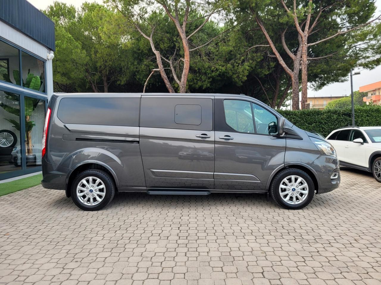 Ford Tourneo Custom 2.0 TDI 170CV AUT. 8 POSTI P.LUNGO €41.800 IVA