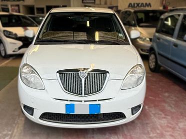Lancia Ypsilon 1.3 MJT 75 CV Argento