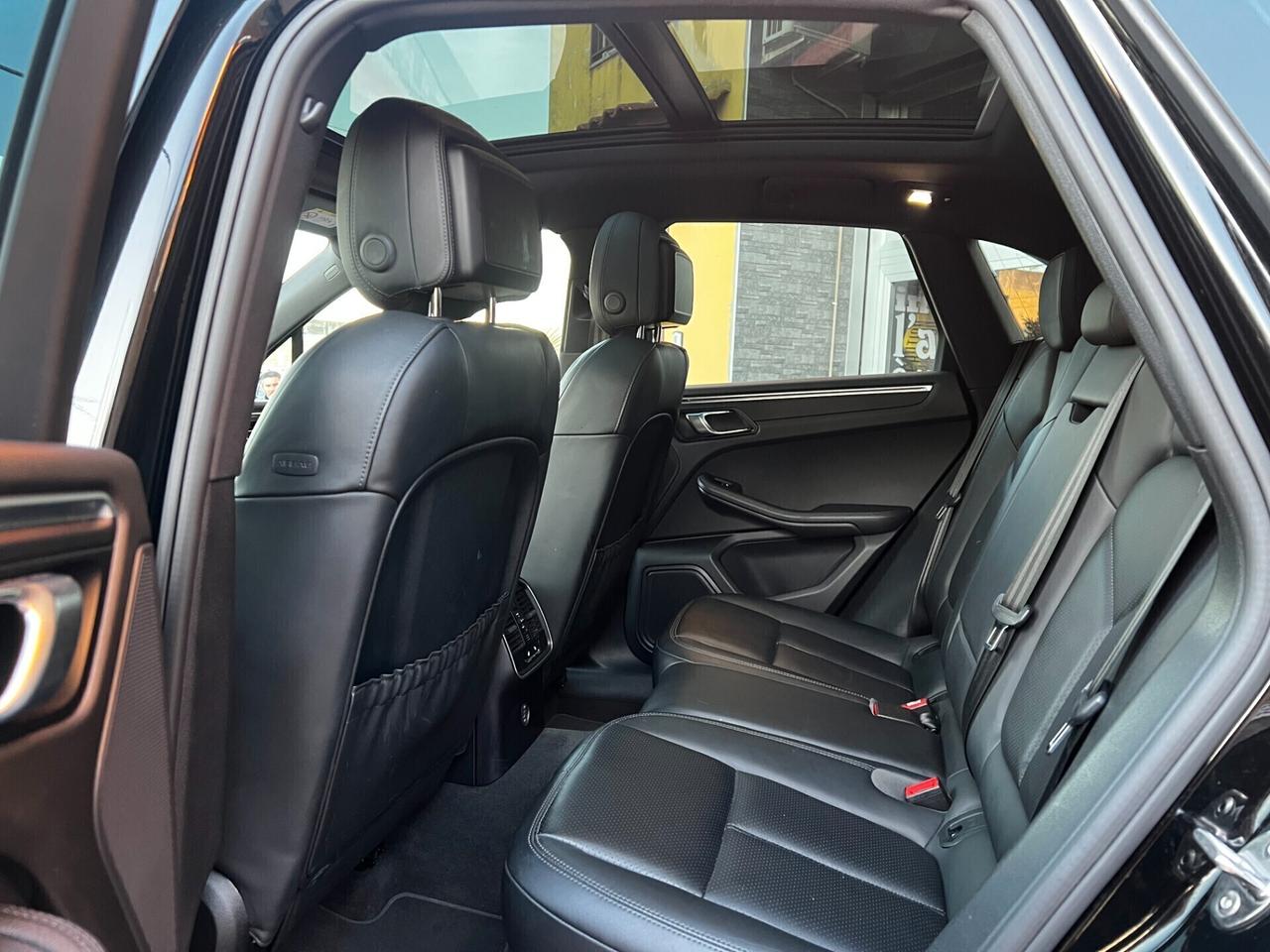 Porsche Macan 2.0 245- TETTO-PASM-TOTAL BLACK-FULL