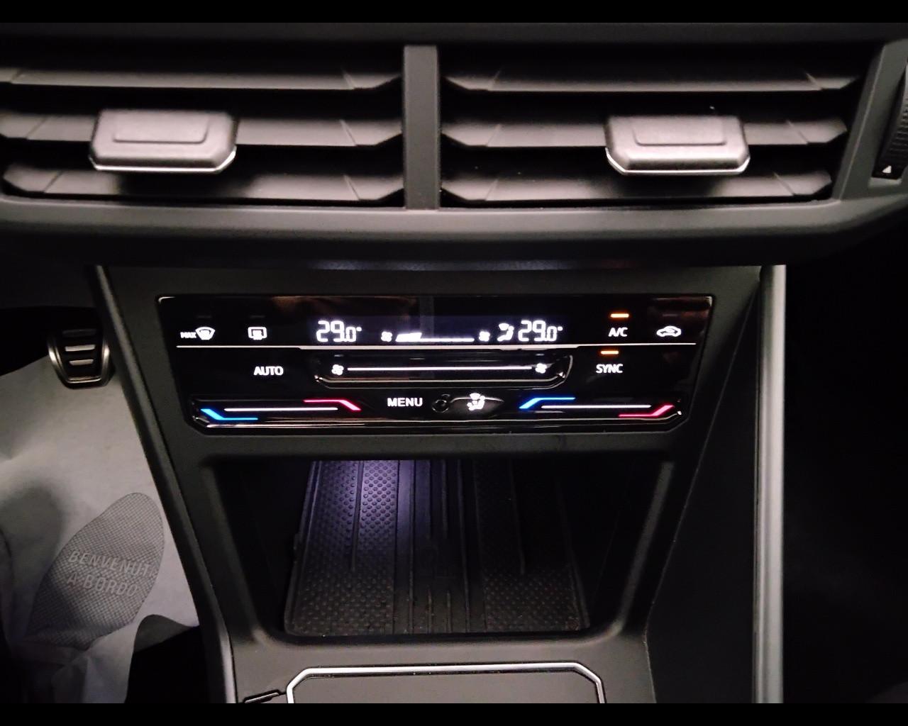 VOLKSWAGEN Taigo - Taigo 1.0 tsi R-Line 115cv