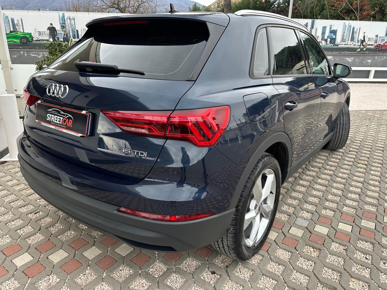 Audi Q3 35 TDI quattro Business Advanced