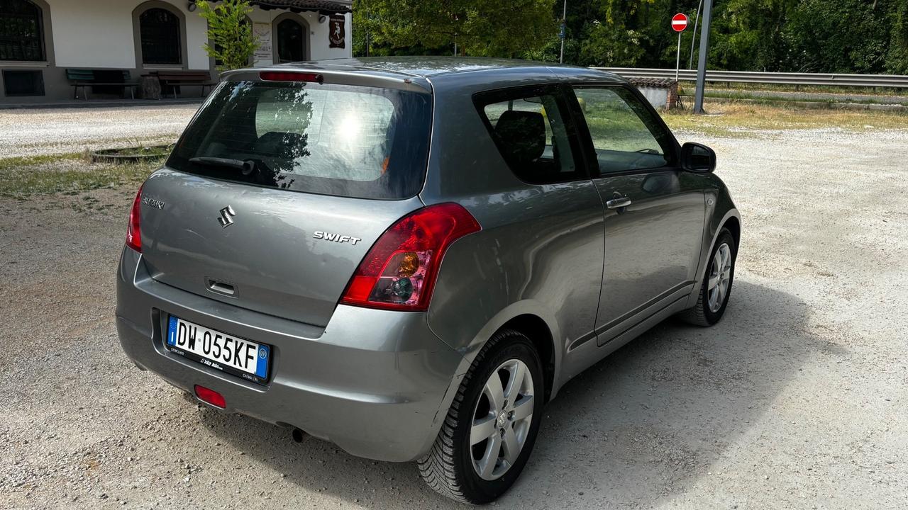 Suzuki Swift 1.3 3p. GL Safety Pack