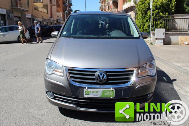 VOLKSWAGEN Touran 1.9 TDI 105CV DPF Highline 7 Posti per Neopatent..