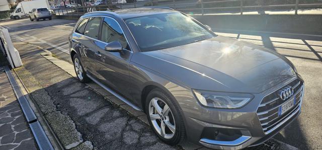 AUDI A4 Avant 40 TDI quattro S tronic Business Advanced