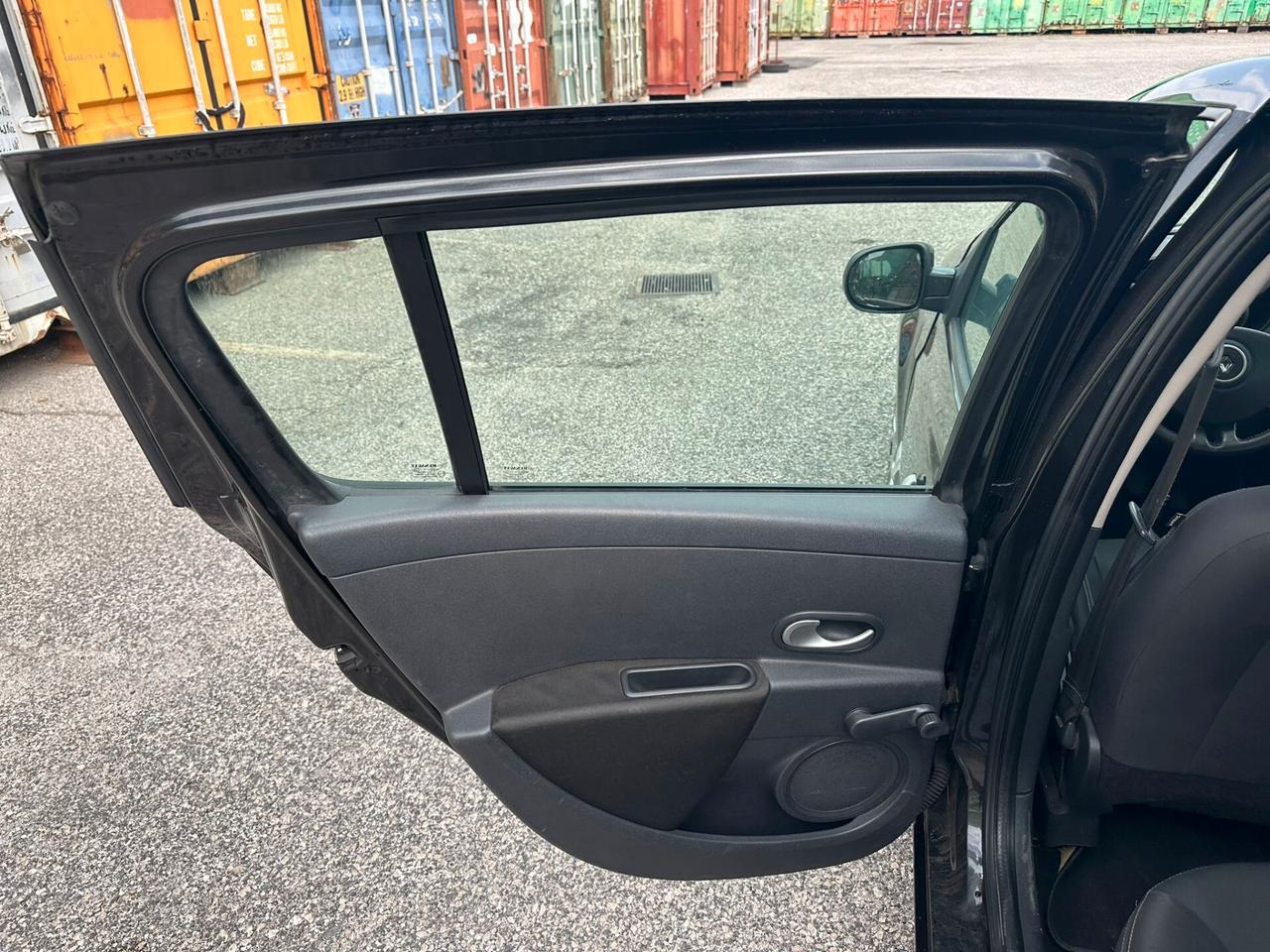 Renault Clio 1.2 16V 5 porte Luxe NEOPATENTATI