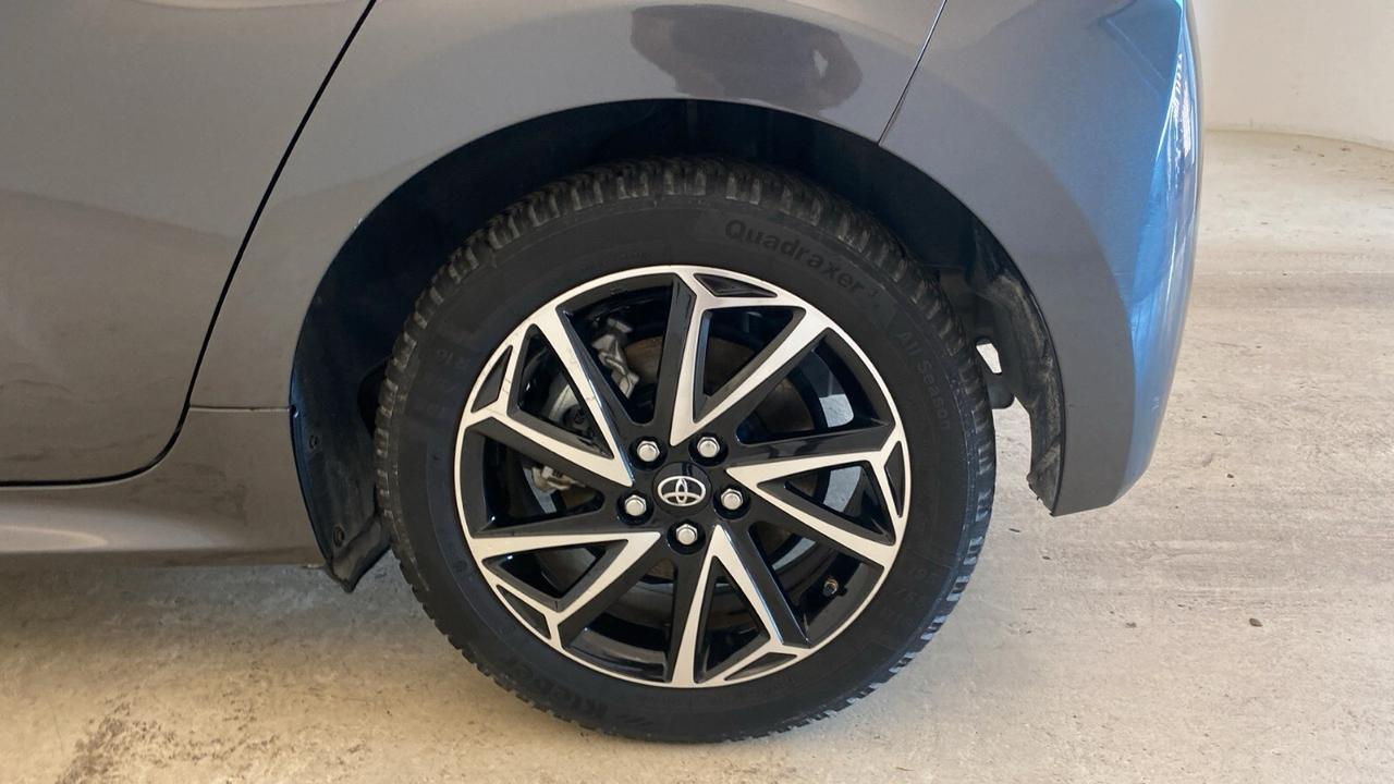 Toyota Yaris 1.5 Hybrid Automatica IN ARRIVO